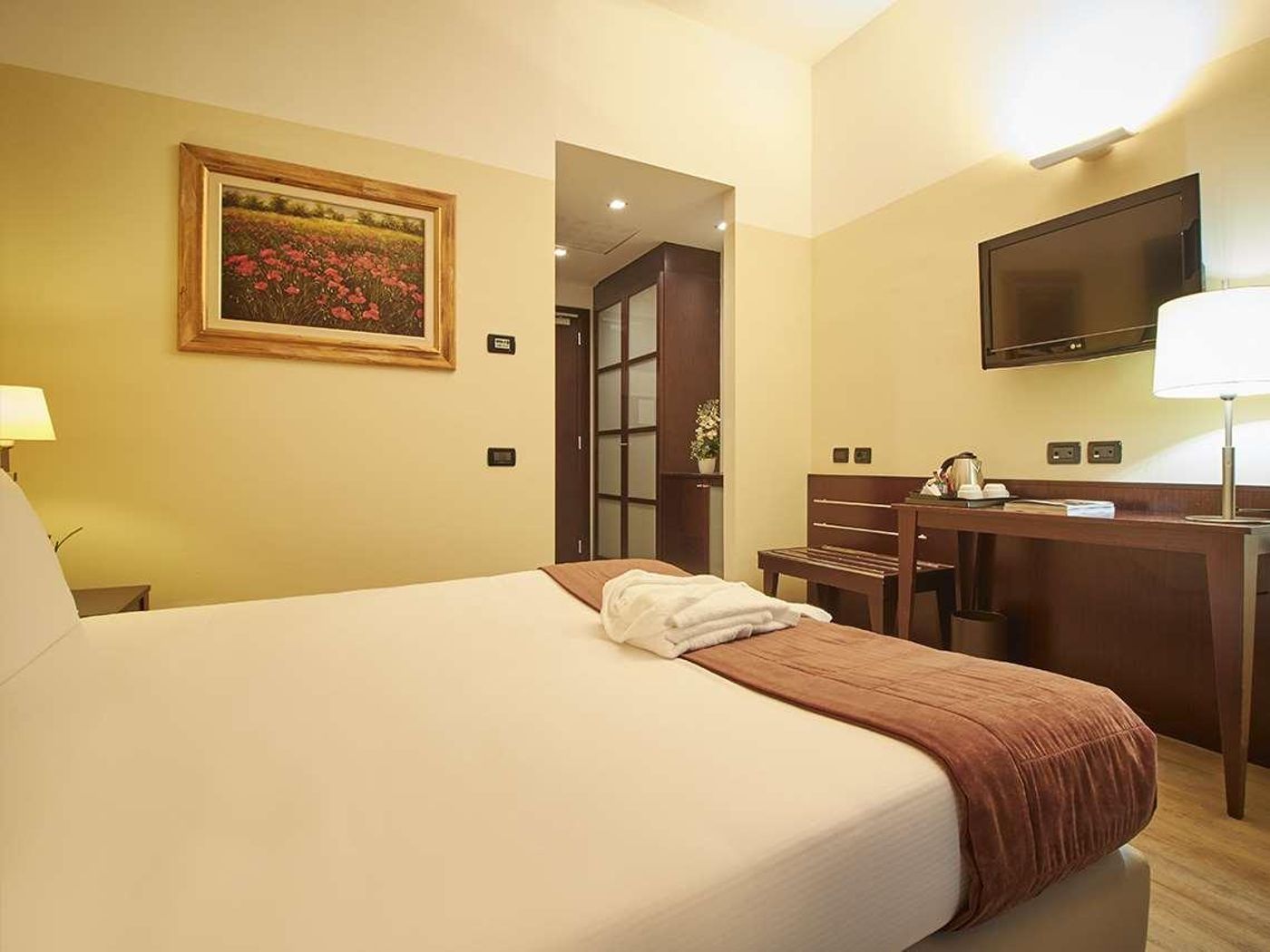 iH-Hotels-Milano-Watt-13-Room-2