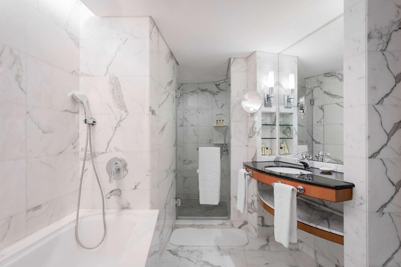 Kowloon-Shangri-La-Hong-Kong-Room-51