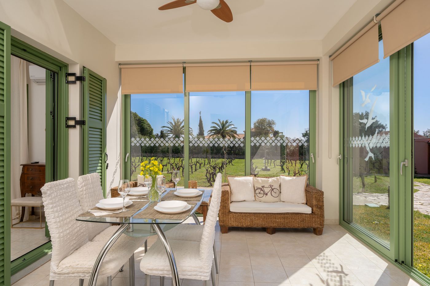 Monambeles-Villas-Room-17