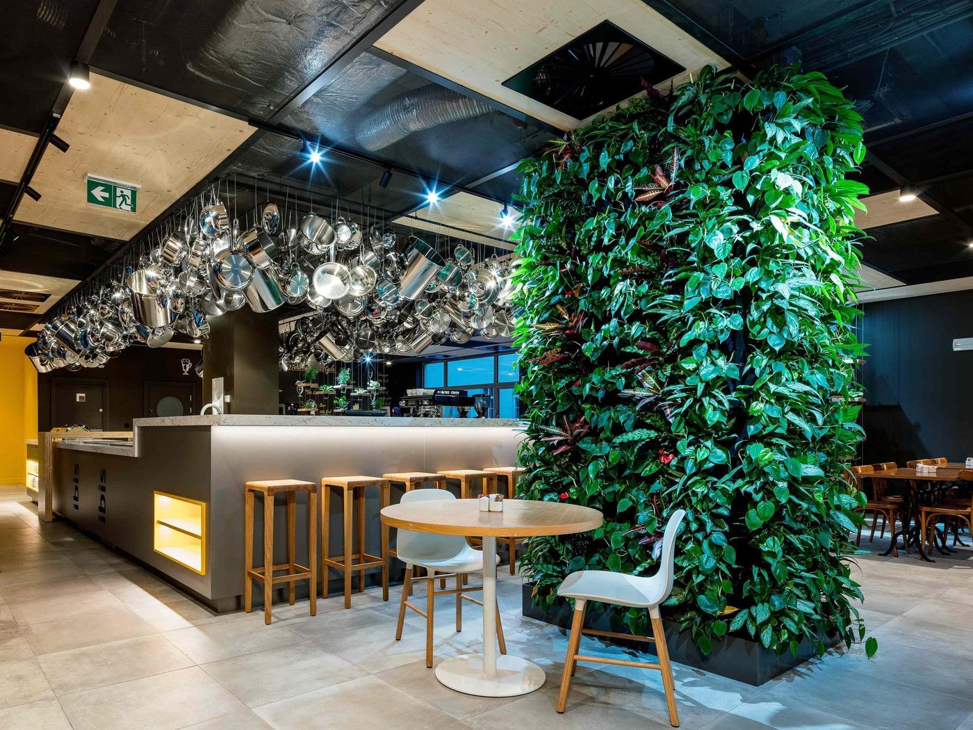 Ibis-Praha-Wenceslas-Square-Restaurant-18