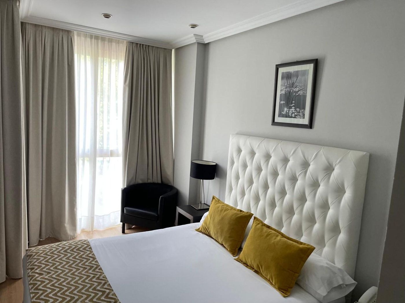 Hotel-Suites-Feria-de-Madrid-Room-15