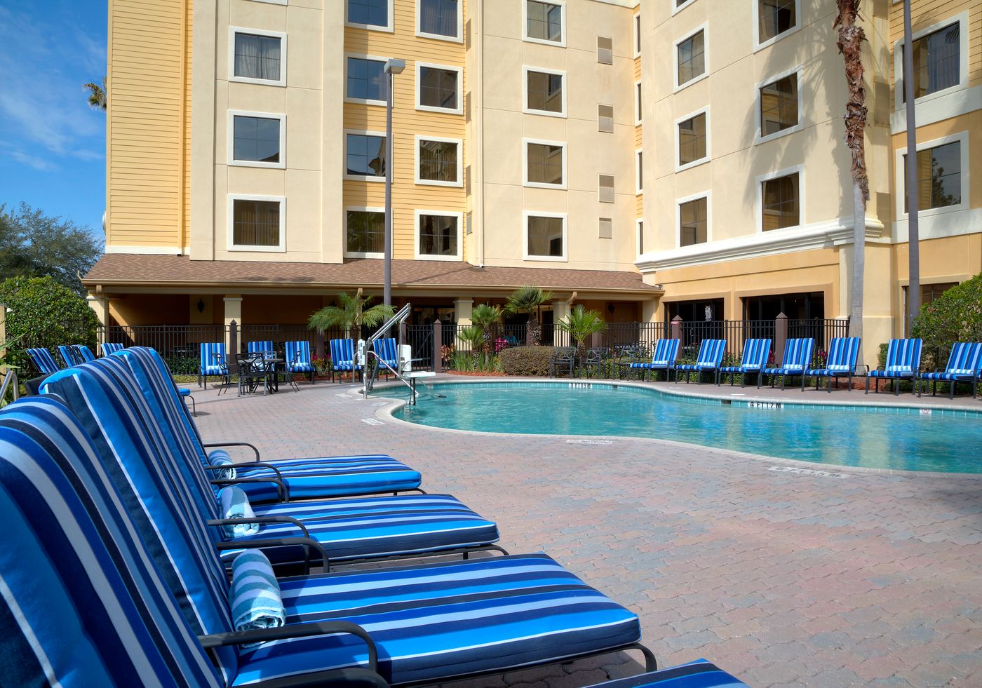 staySky Suites I-Drive Orlando