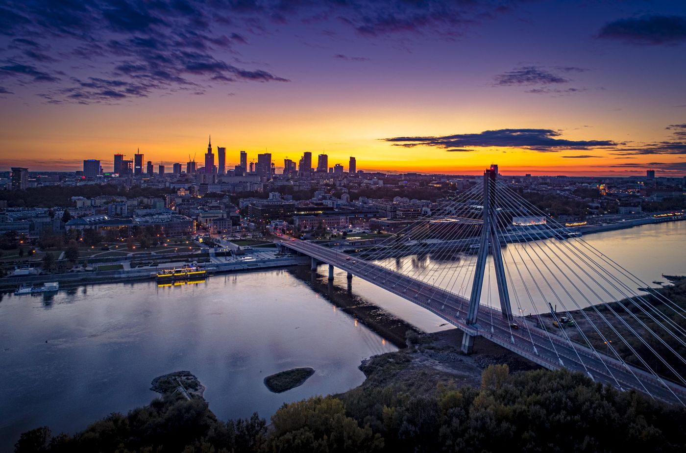 Holiday-Inn-Express-Warsaw---The-HUB-General-view-44