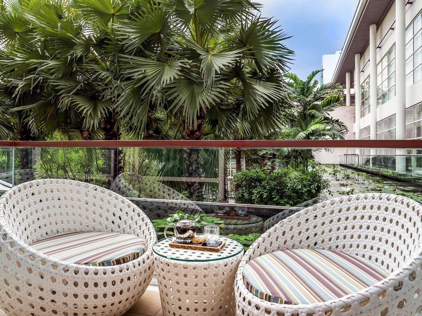 Pullman-Bangkok-King-Power-Room-8