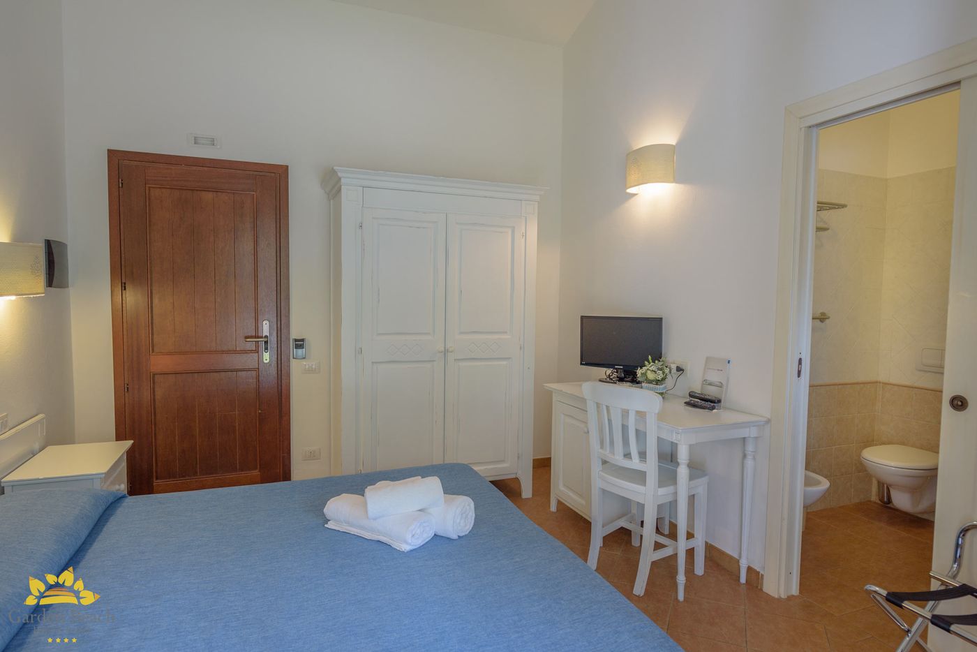 Garden-Beach-Room-21