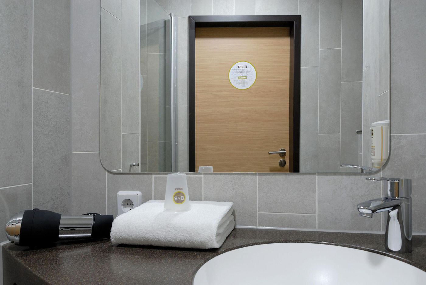 B&B Hotel Offenbach - Germany - Offenbach am Main - Room - 6