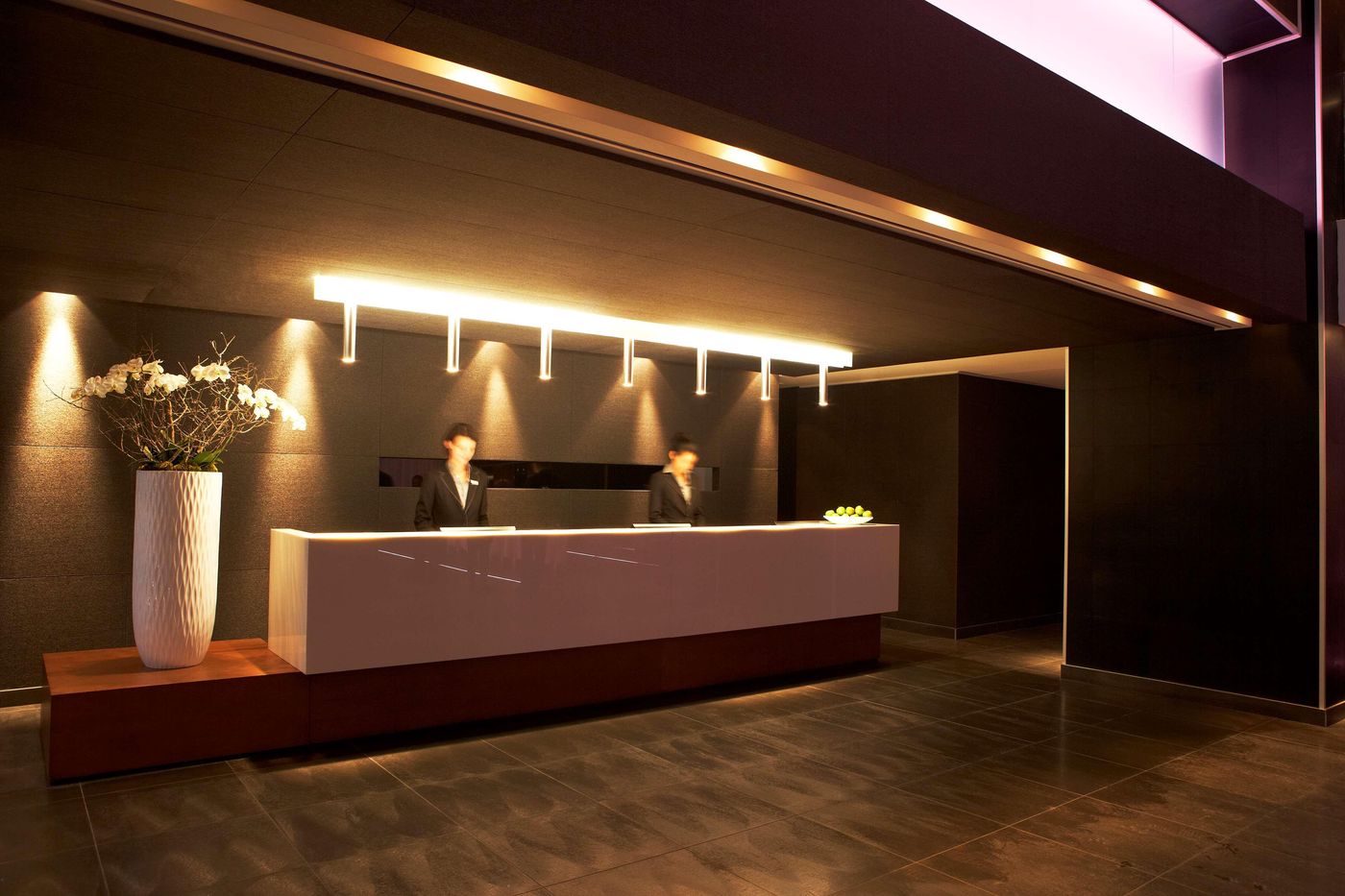 Le Germain Hotel Toronto Maple Leaf Square-Canada-Toronto-Lobby-8