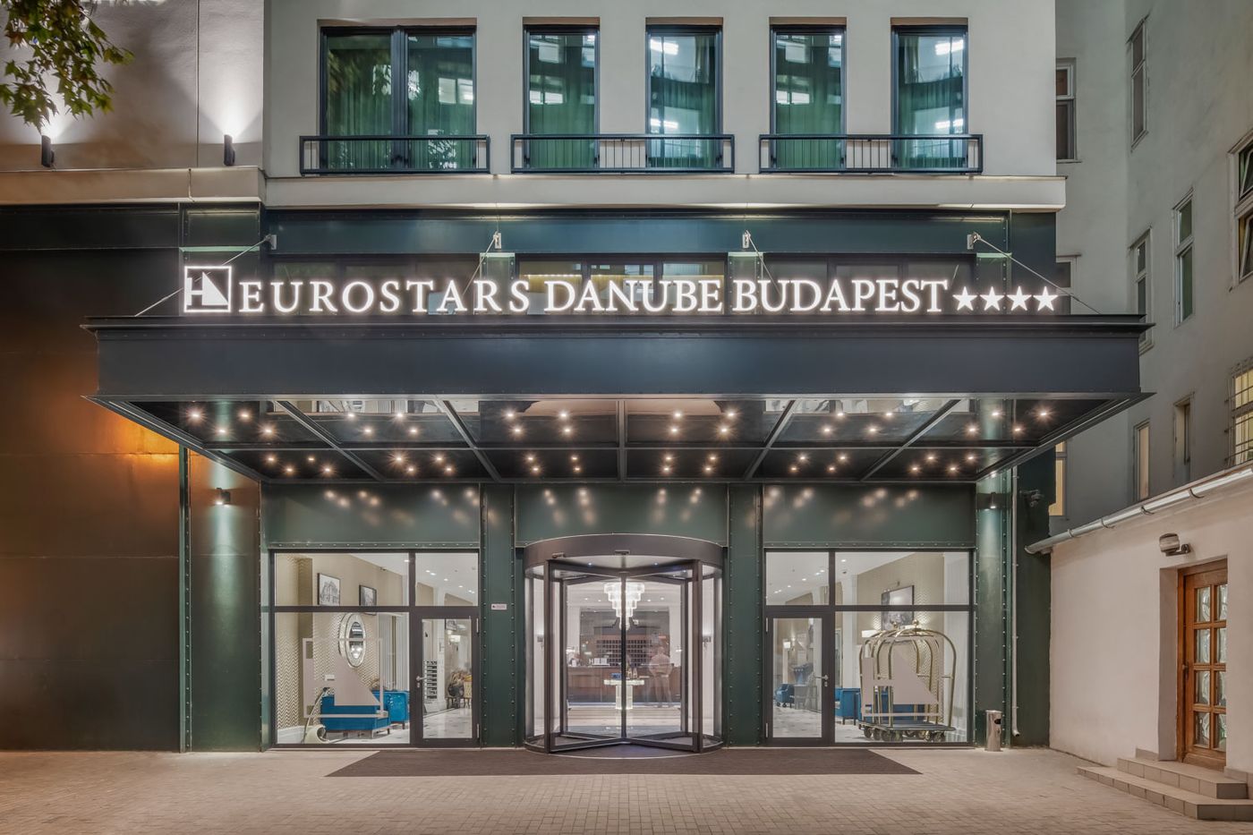Eurostars-Danube-Budapest-General-view-16