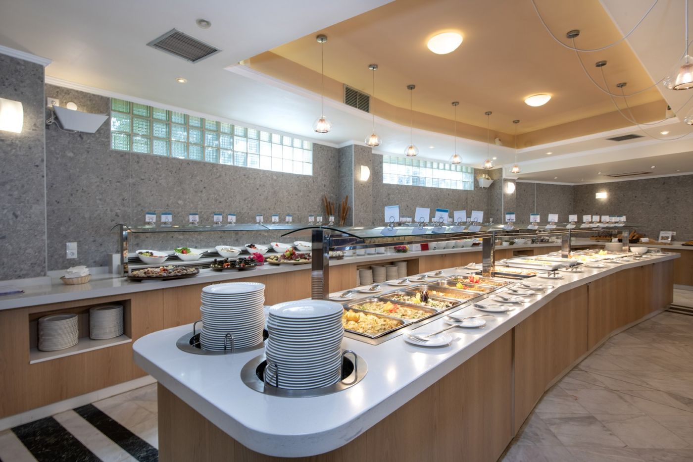 Hydramis-Palace-Beach-Resort-Restaurant-67