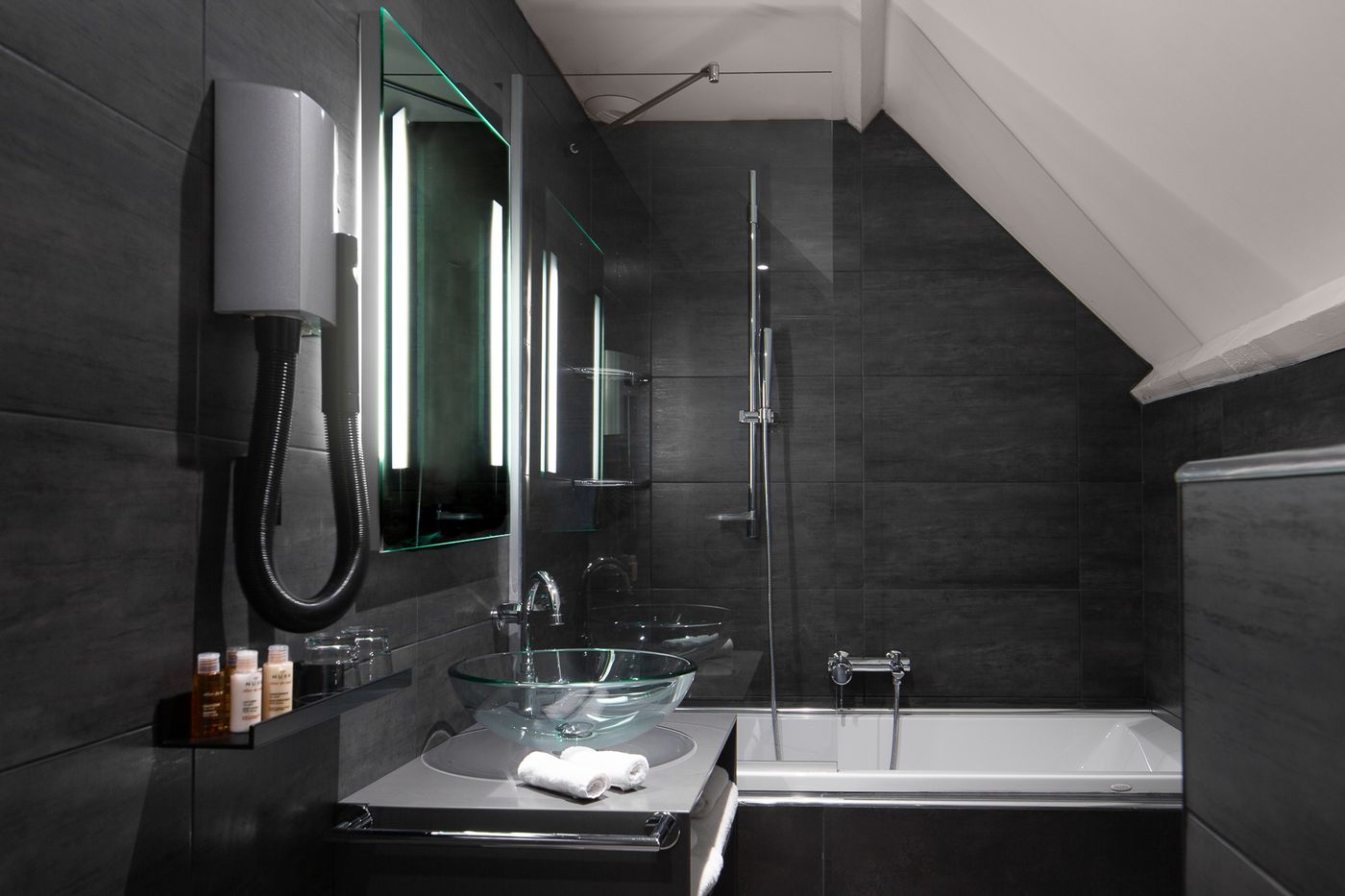 Lyric-Hotel-Paris-Room-17