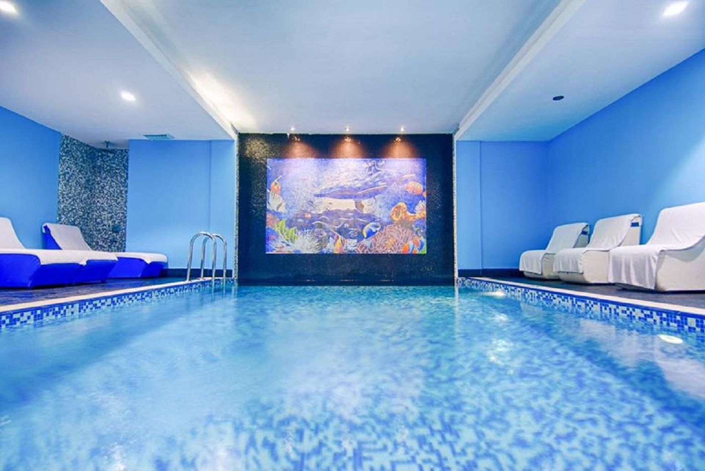 Ocean Blue High Class