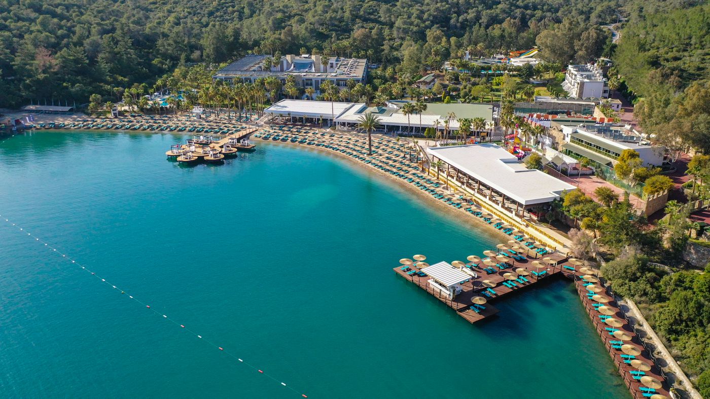 Green-Bay-Resort---Spa-General-view-11