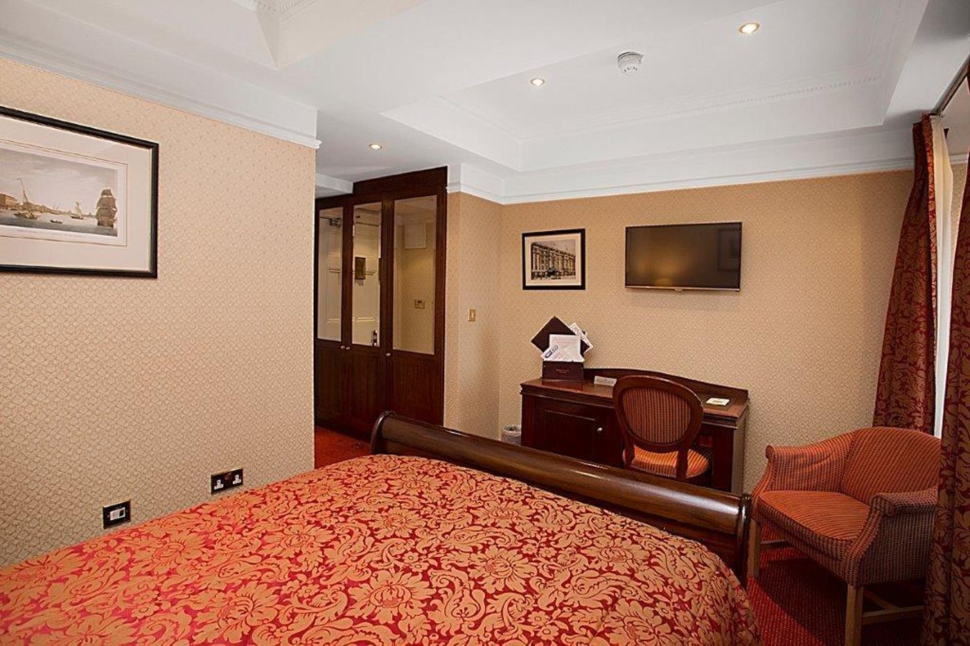 Wynn' s-Ireland-DUBLIN-Room-9