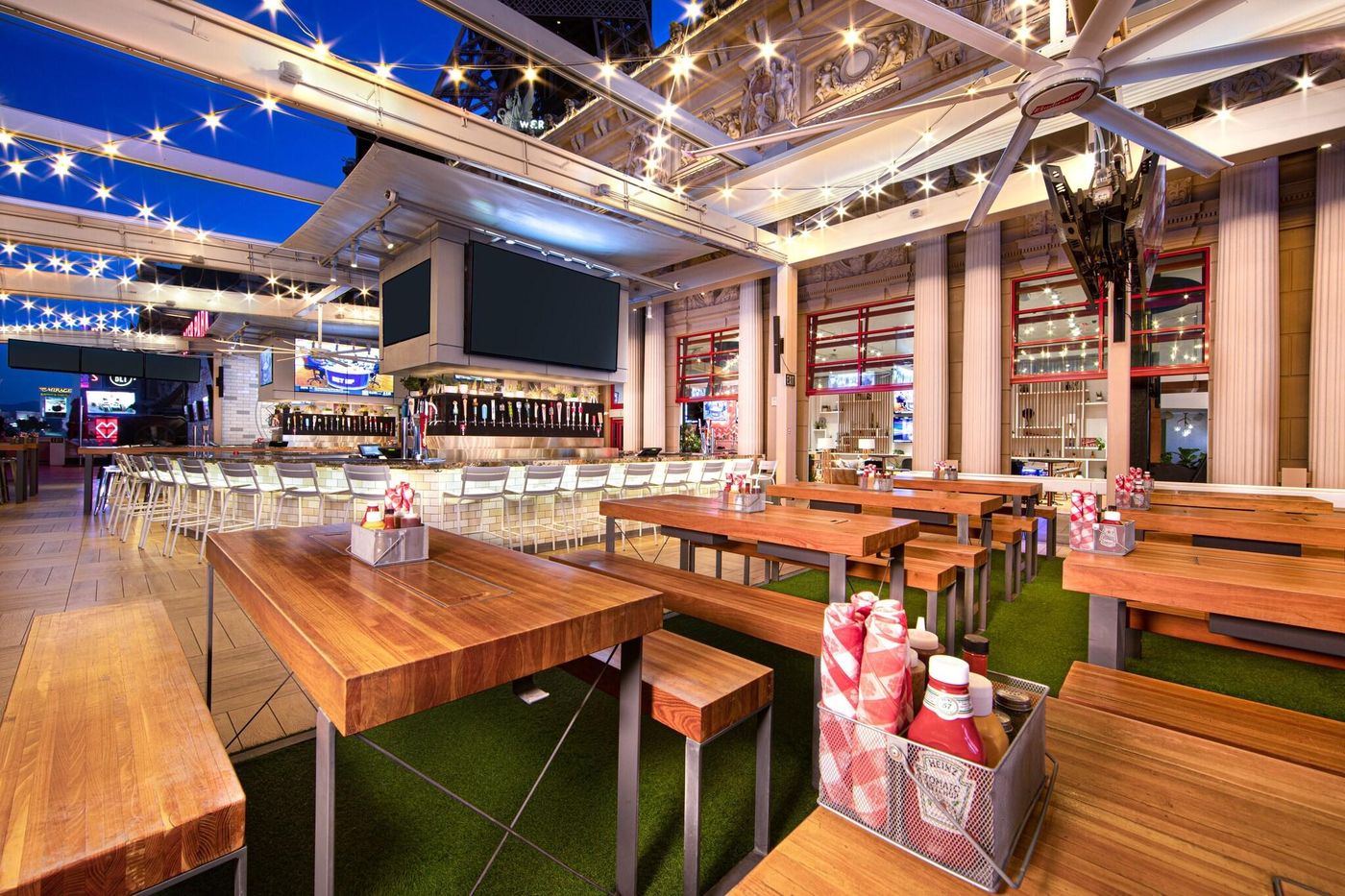 PARIS-LAS-VEGAS-Bar-10