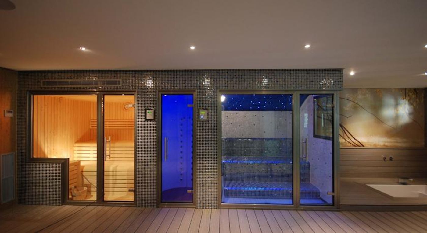 Riviera-Hotel-Sports-and-Entertainment-59