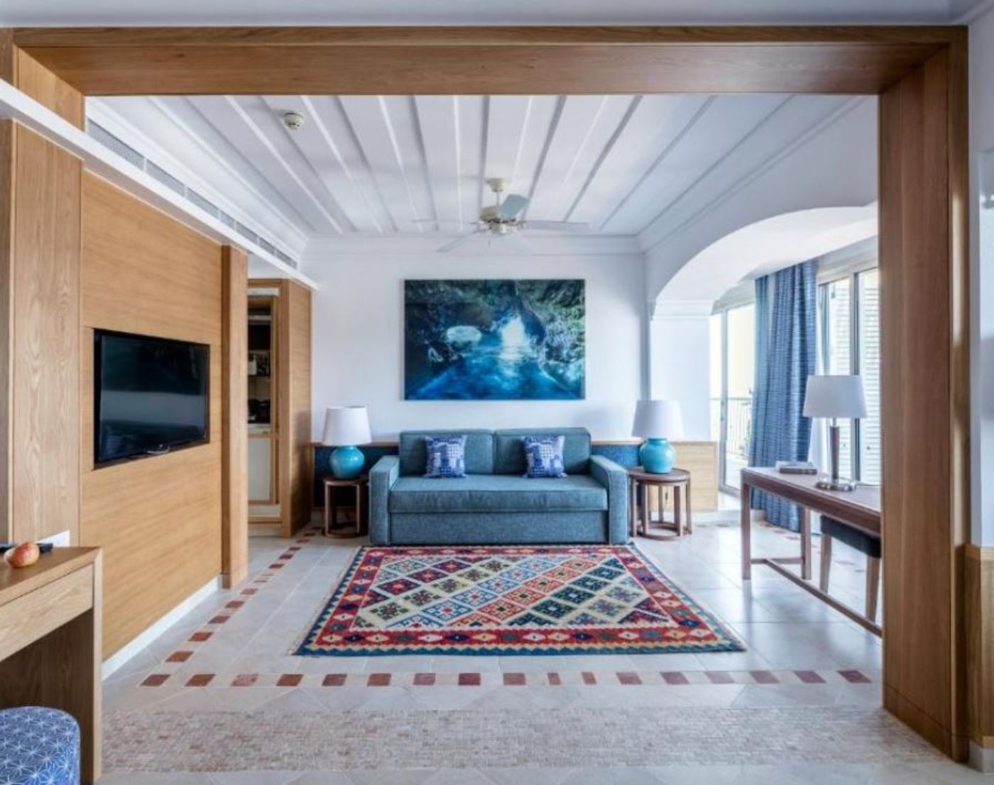 Columbia-Beach-Resort-Room-36