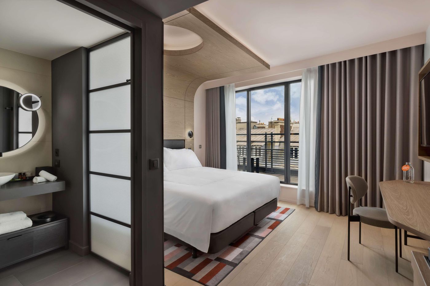 Canopy-By-Hilton-Paris-Eiffel-Tower-Room-25