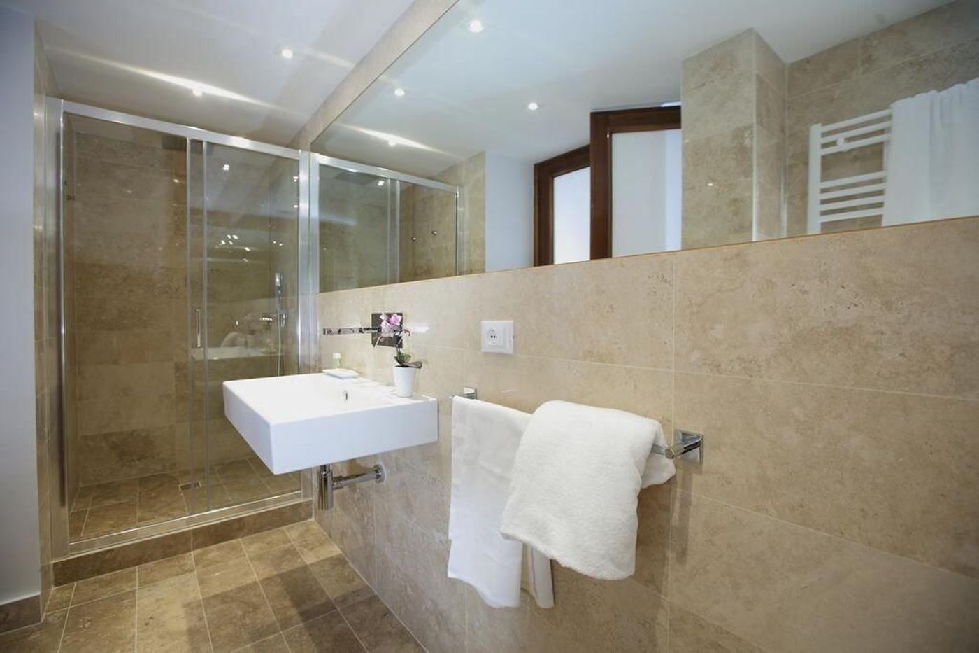 Sofia-s-Suites-Guesthouse-Room-34