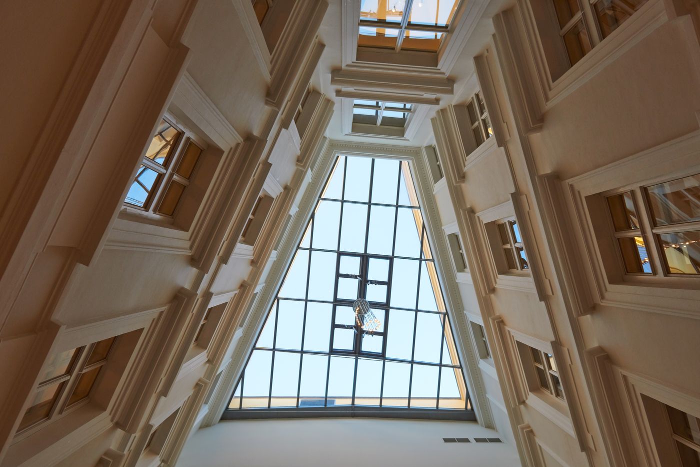 Ventana-Hotel-Prague-Room-14