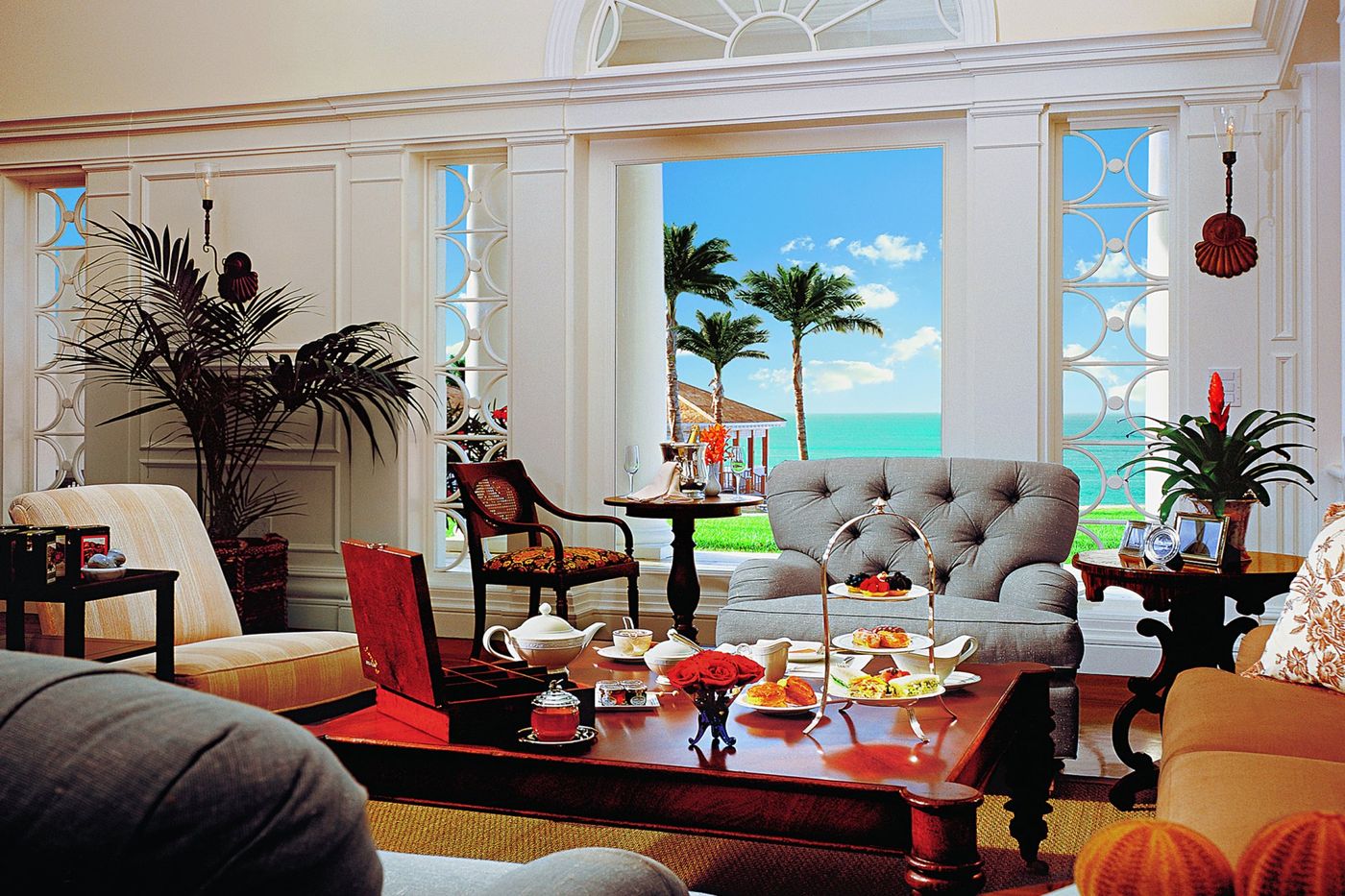 The-Ocean-Club-A-Four-Seasons-Resort-Bahamas-Lobby-53