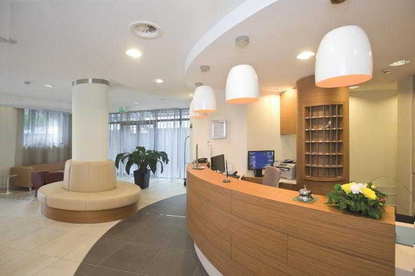 Vittoria Hotel-Italy-San Giovanni Rotondo-Lobby-5