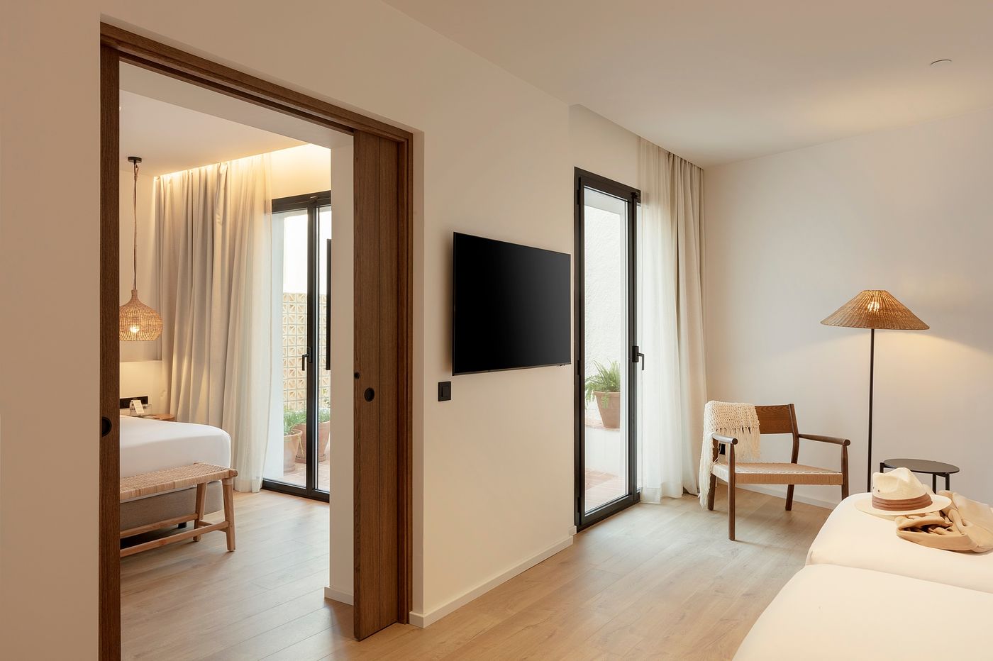 12.06.25 Elisabeth by the Sea