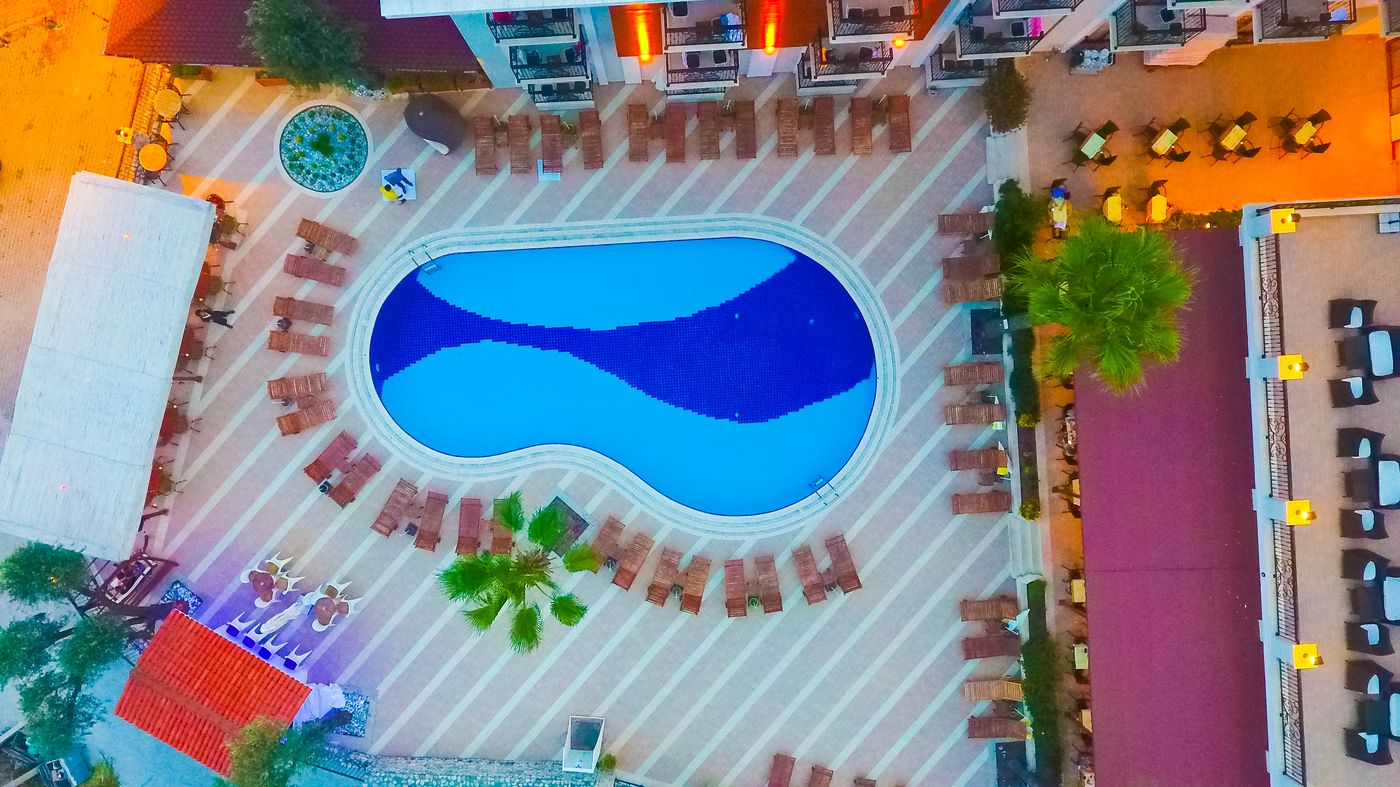 Meril-Hotel-General-view-21