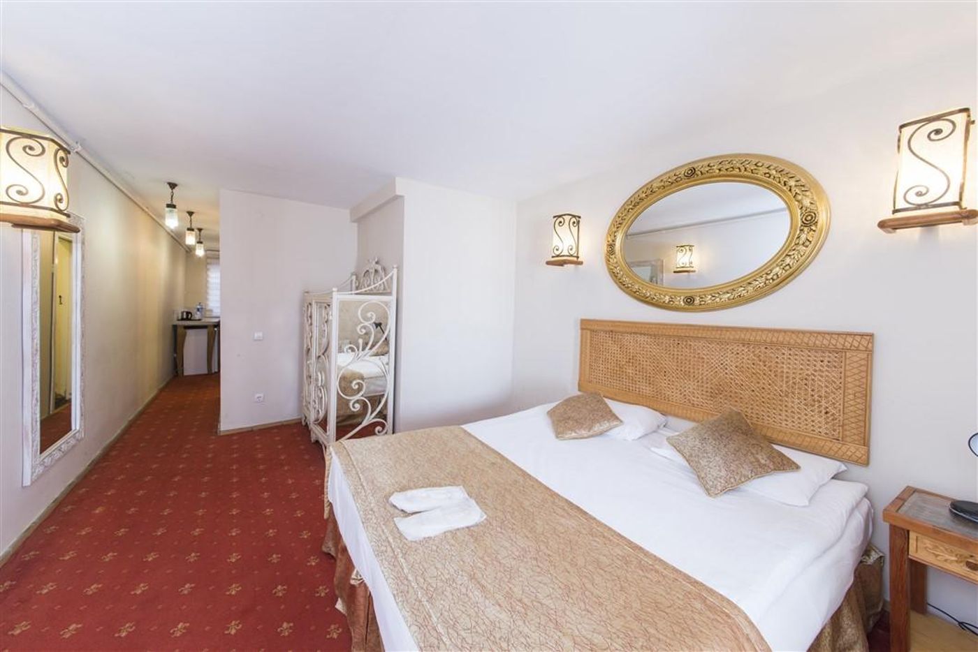 Deniz Houses-Turkey-Istanbul-Room-8