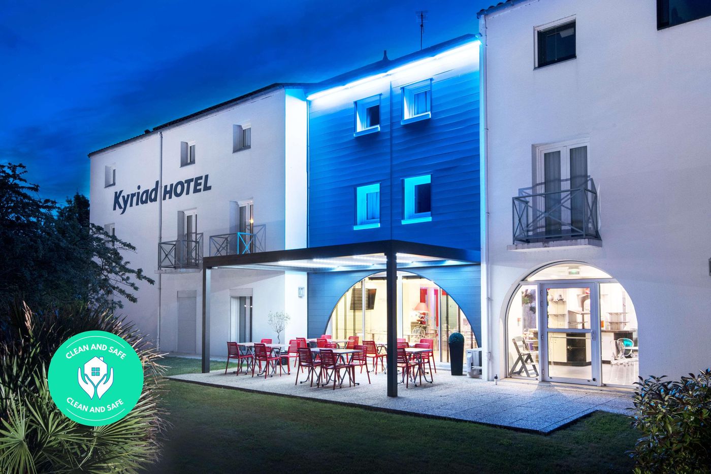 Kyriad La Rochelle Centre Ville-France-La Rochelle-General view-1