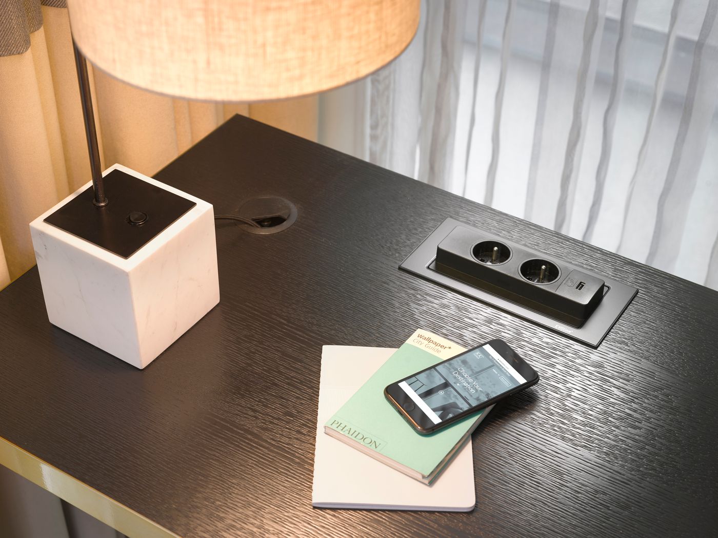 K-K-Hotel-Fenix-Room-10