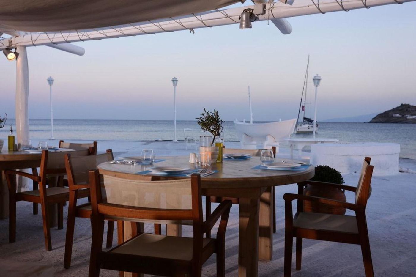 Aphrodite-Beach-Restaurant-14