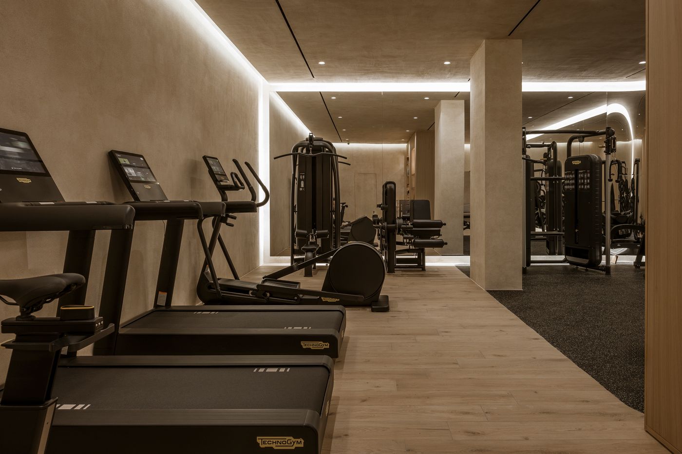 One-Of-One-Hotel-Sports-and-Entertainment-43