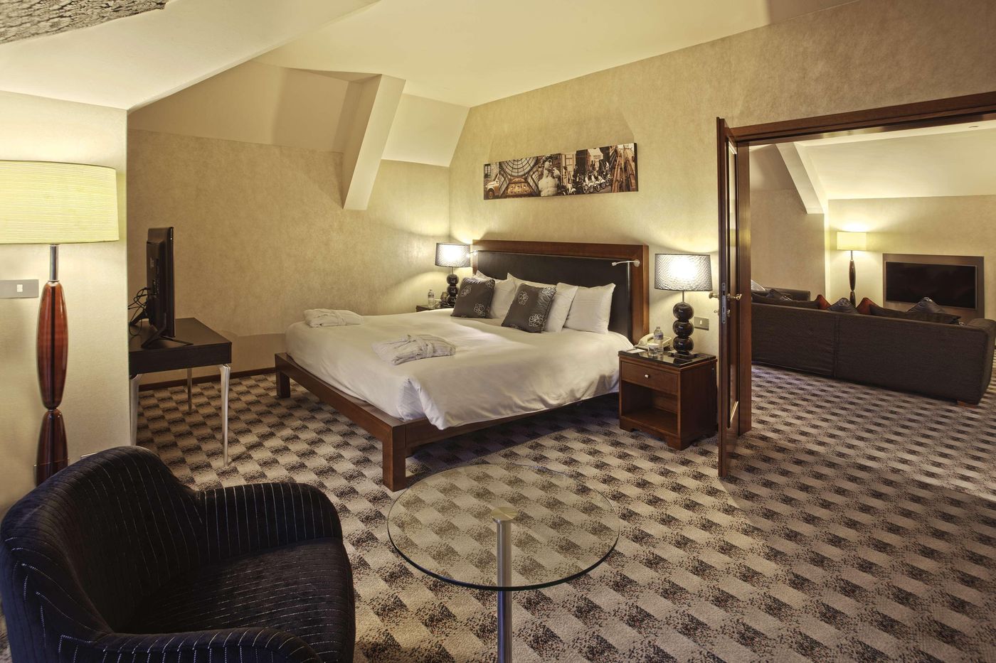 Hilton-Milan-Room-32