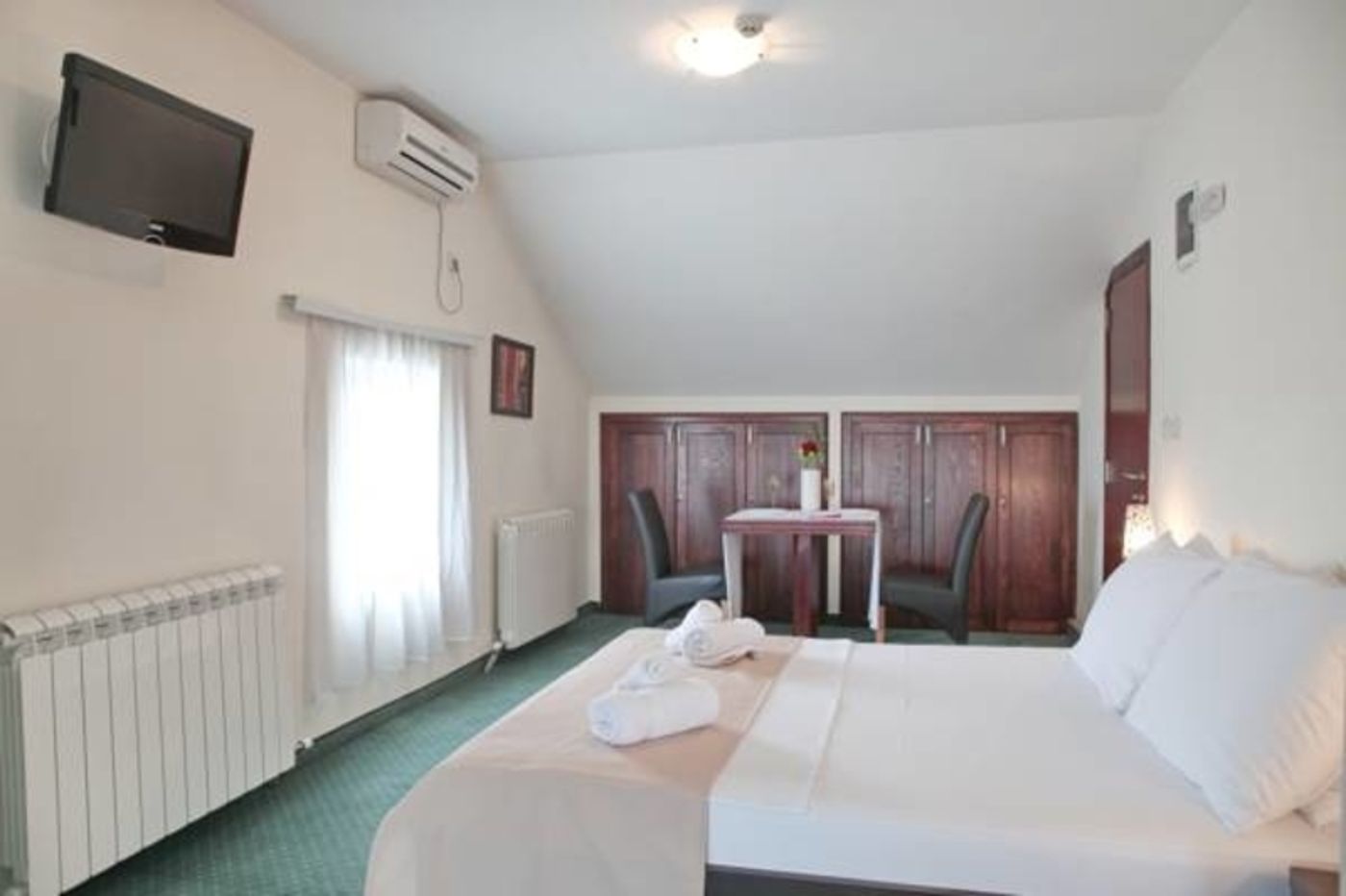 Happy Star Club-Serbia-BELGRAD-Room-3