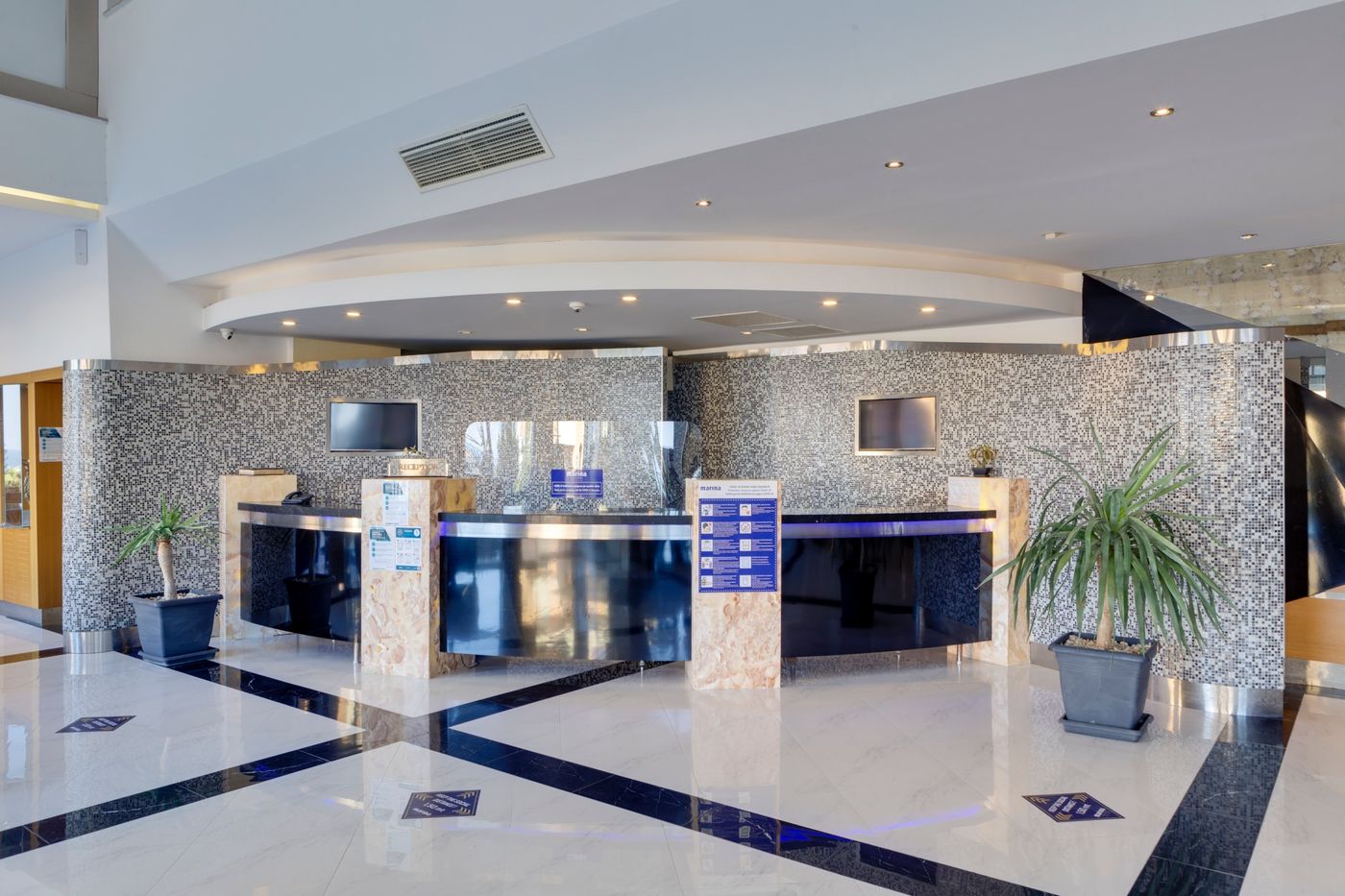 Marina-Hotel-Lobby-37