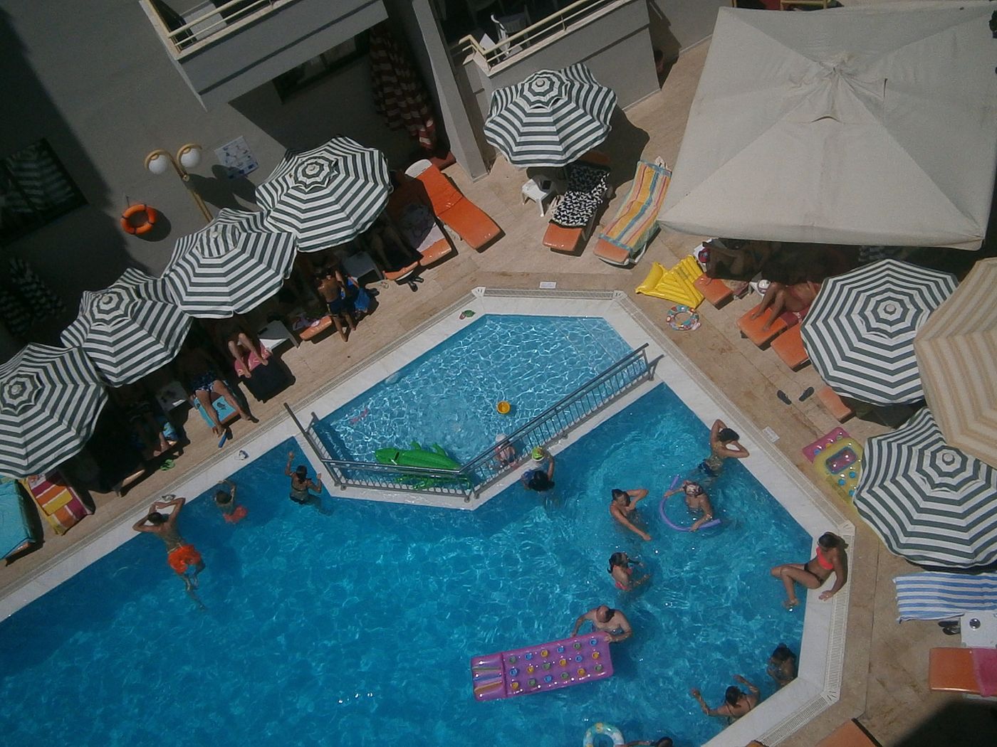 Sifalar-Apart-Hotel--Pool-13