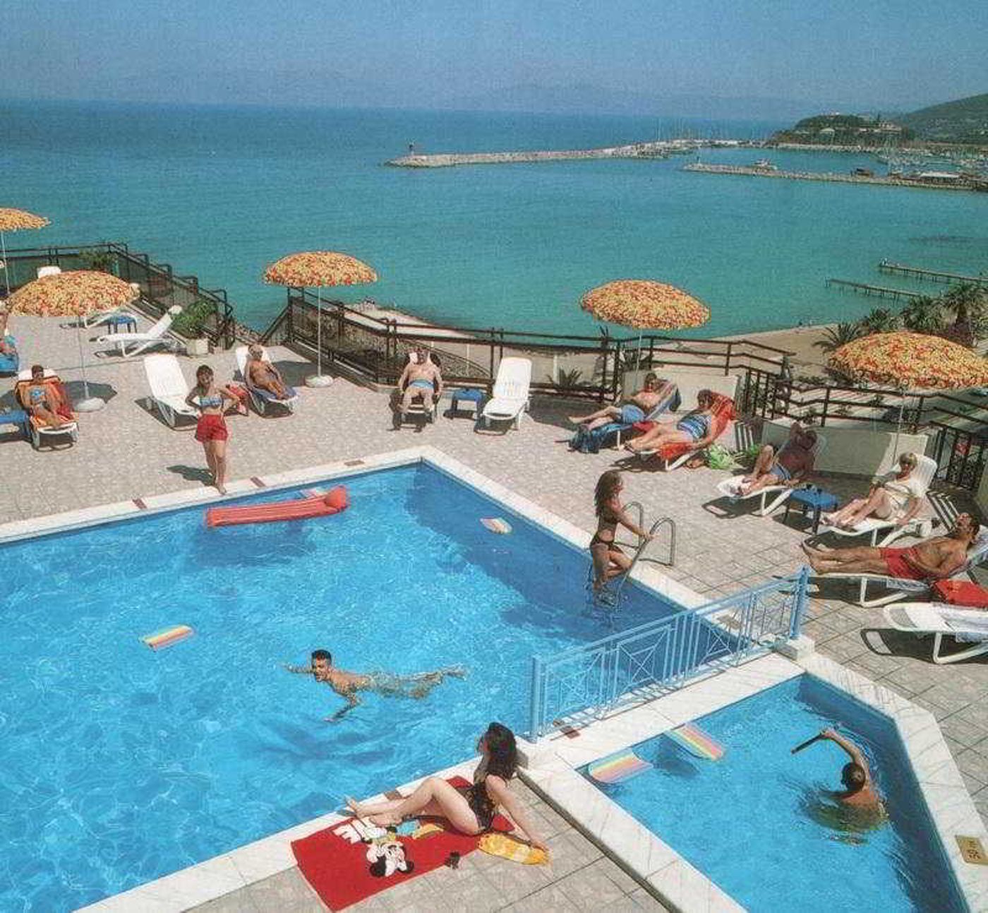 Derici-Pool-10