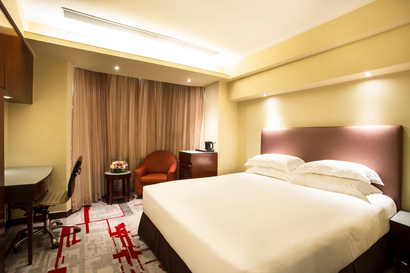 Wharney-Hotel-Room-18