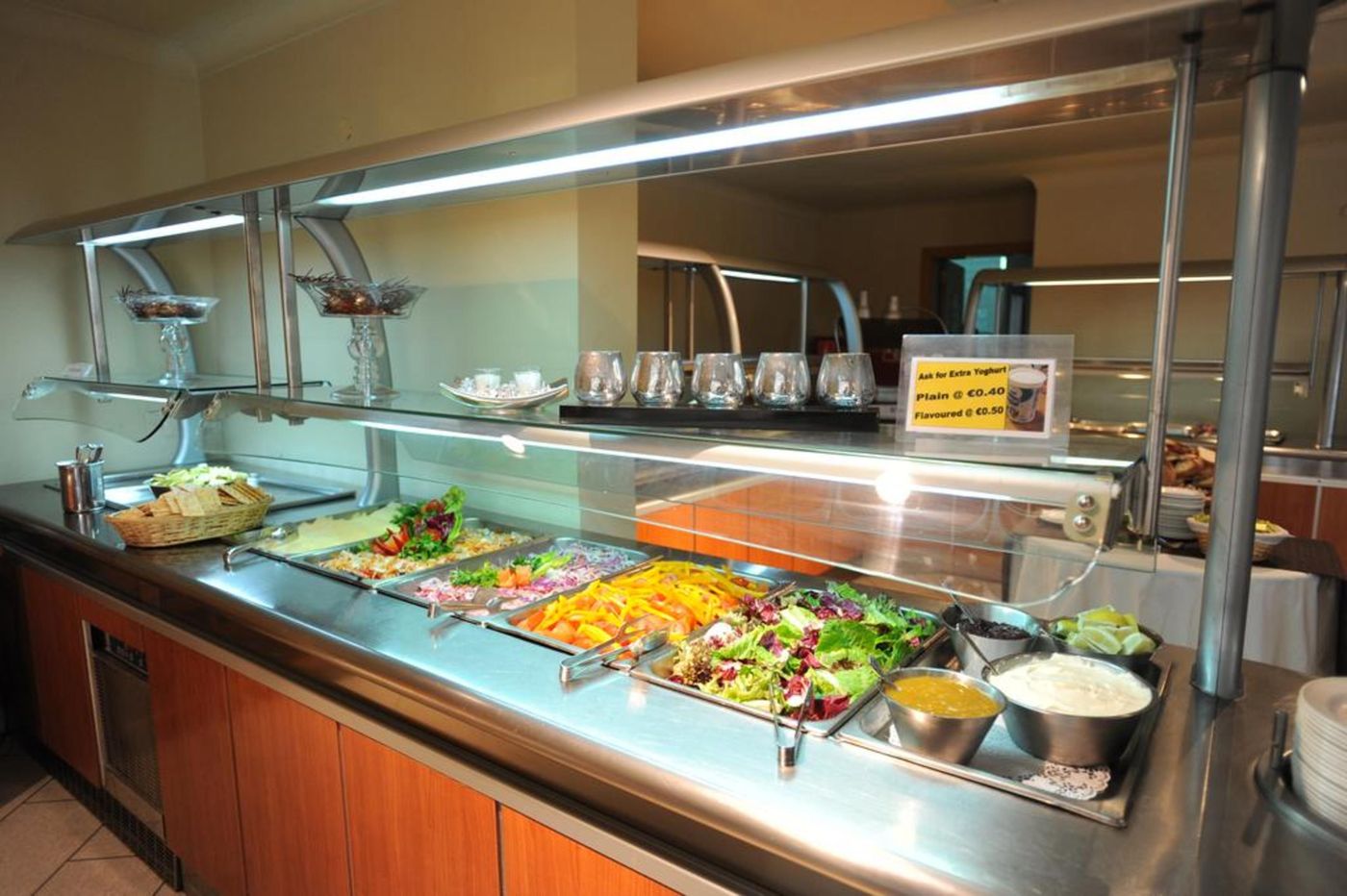 The-Plaza-and-Plaza-Regency-Hotels-Restaurant-32