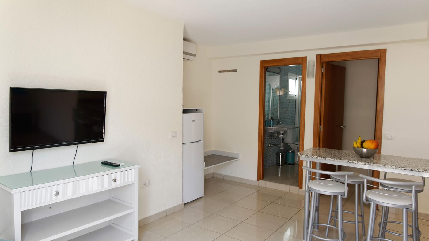 Apartamentos-Cocoteros-Room-27
