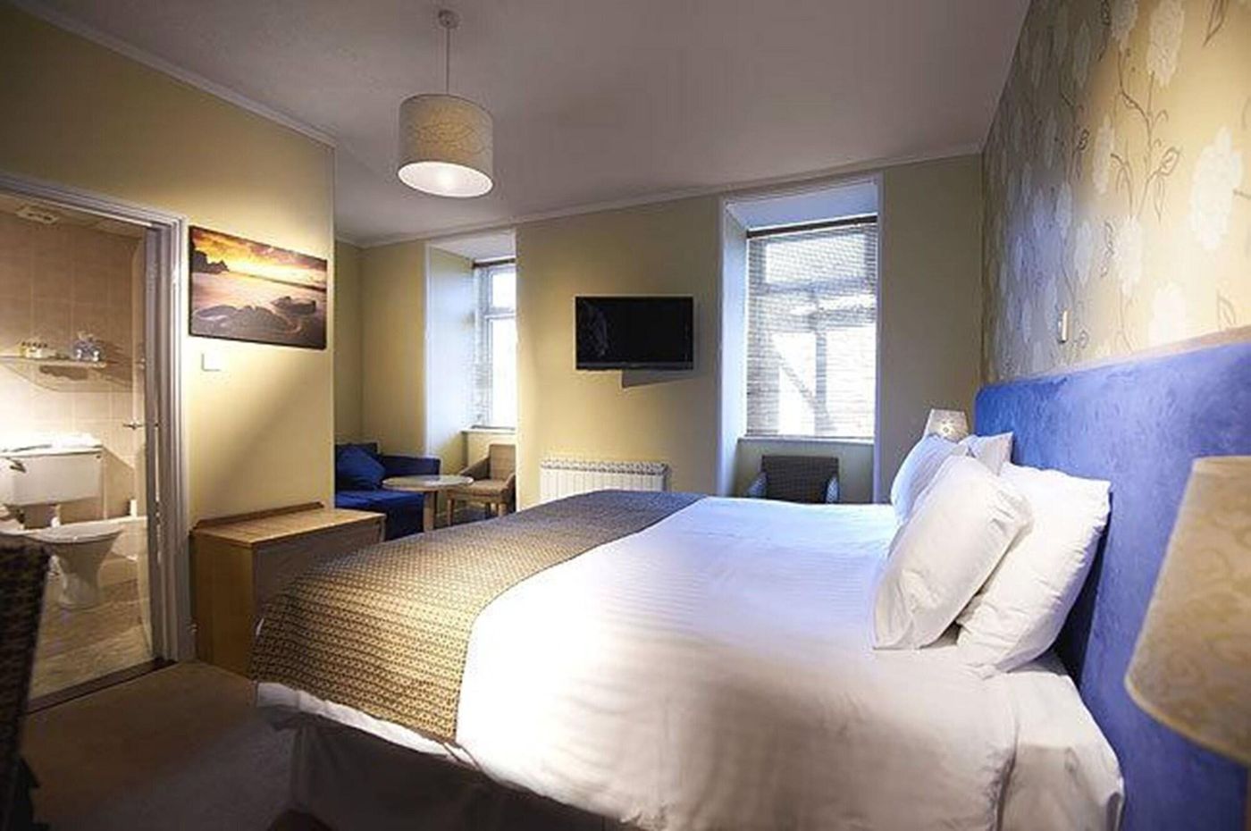 Les-Rocquettes-Hotel-Room-16