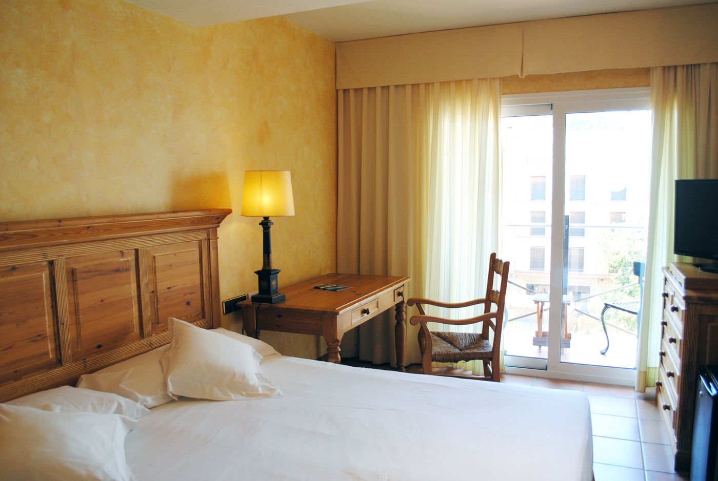 URH-Vila-de-Tossa-Room-13