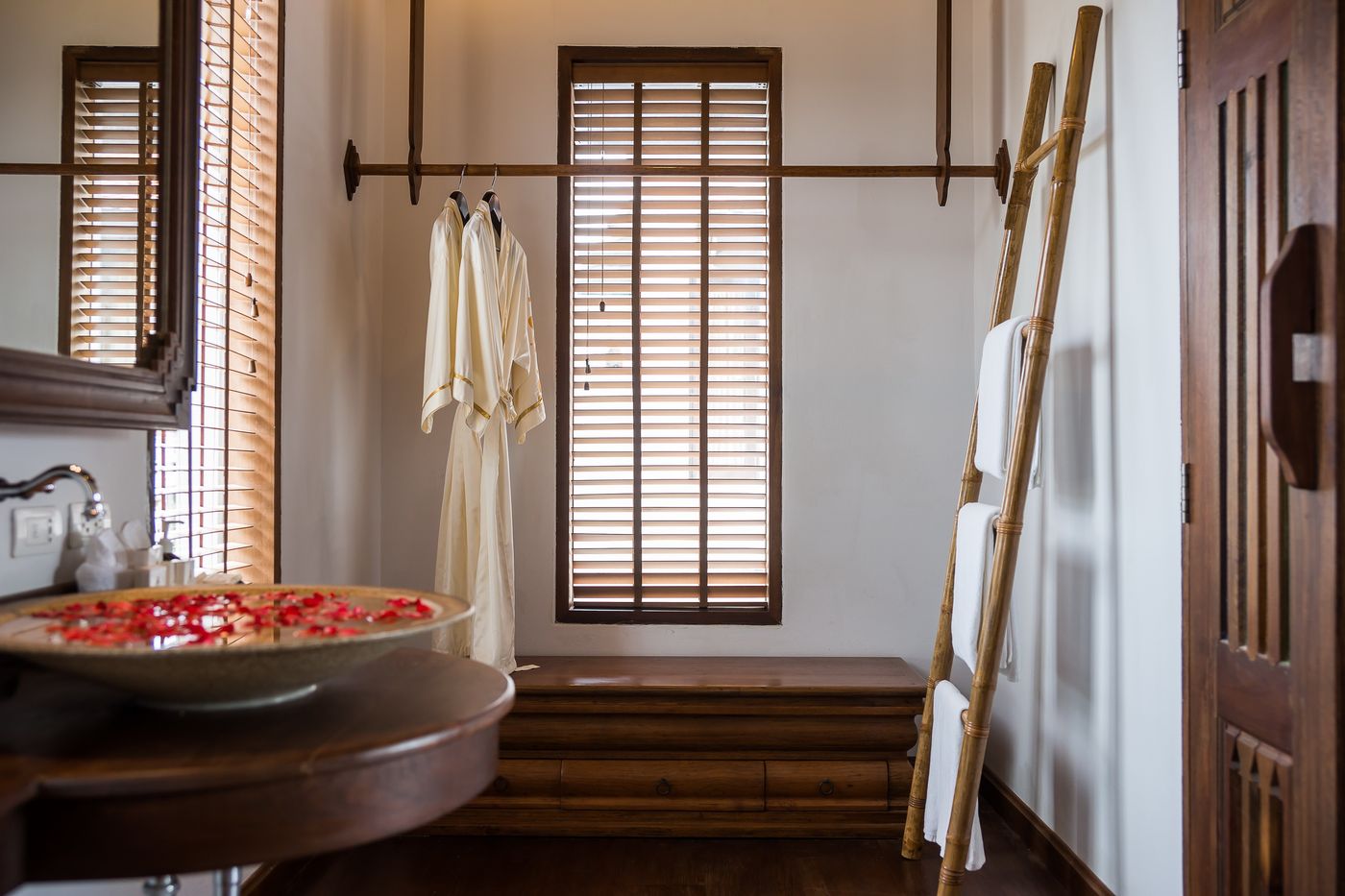 Royal-Muang-Samui-Villas-Room-31