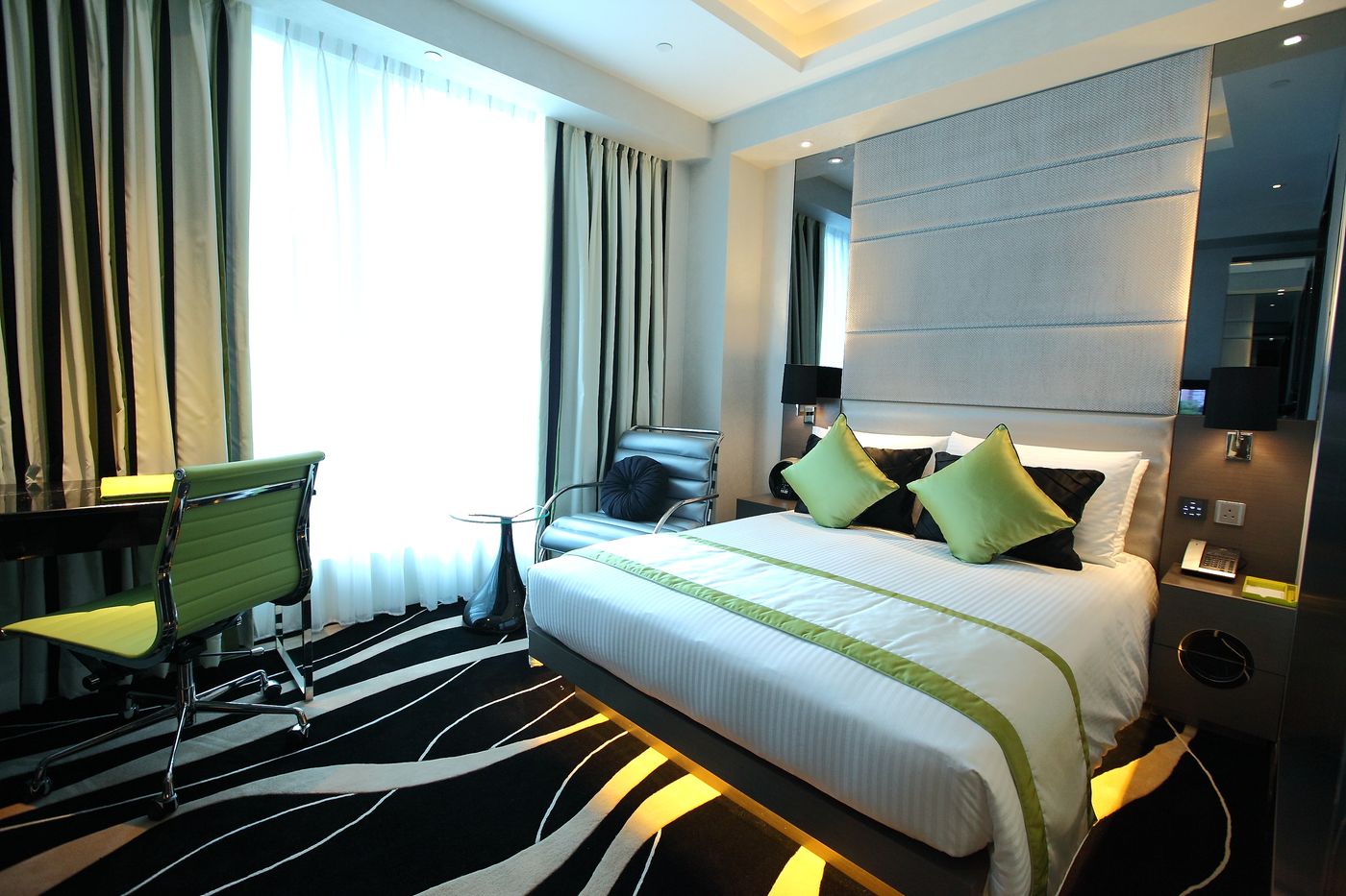 Madera-Hong-Kong-Room-4