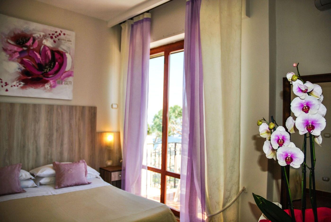 Villa-Fiorita-Room-11