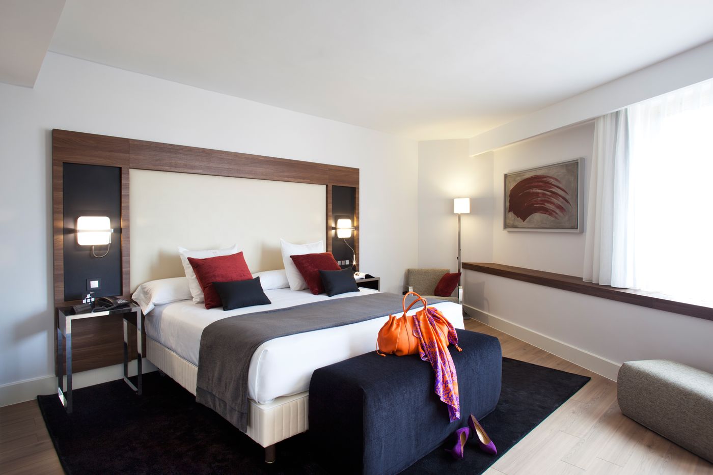 Courtyard-Madrid-Princesa-Room-30