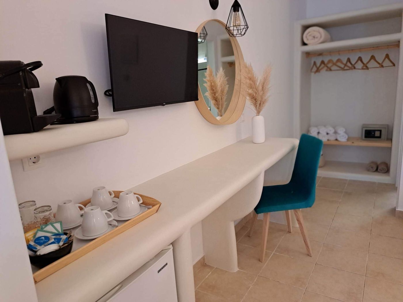 Amerisa-Suites-Room-19