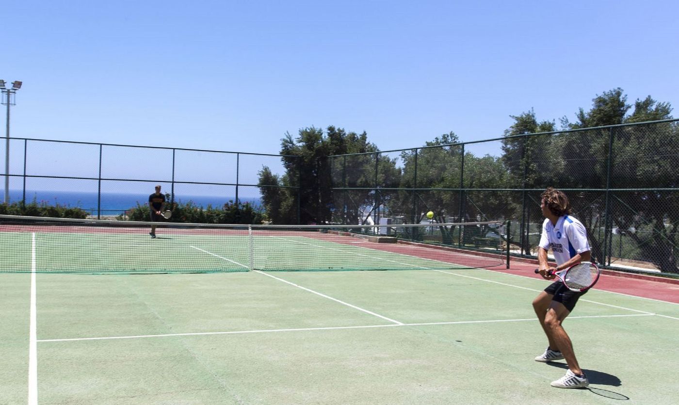 Sunshine-Crete-Beach-Sports-and-Entertainment-18