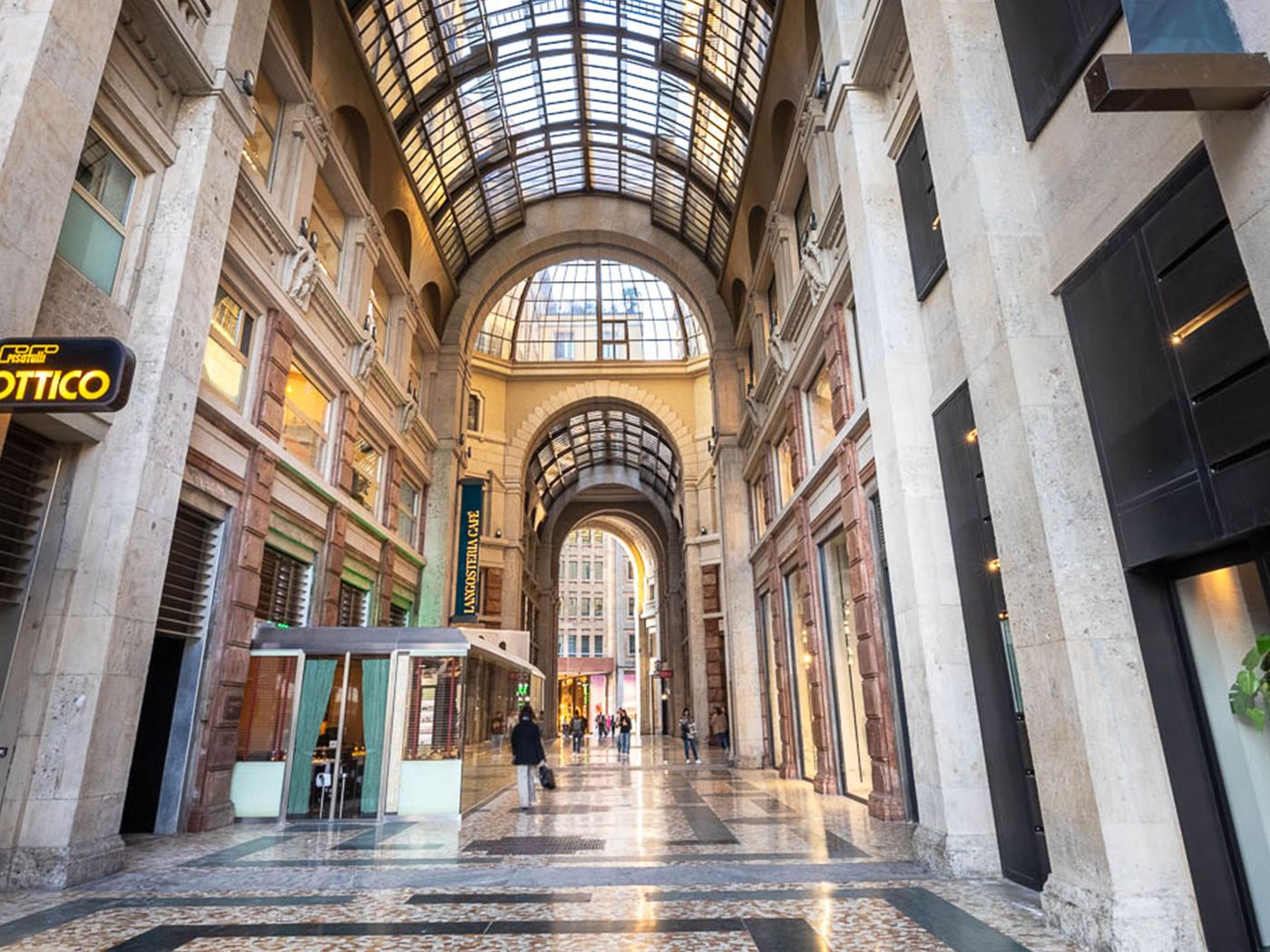 iH-Hotels-Milano-Ambasciatori-General-view-9
