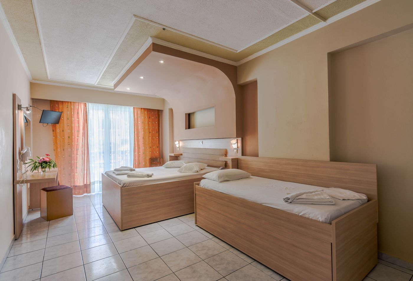 Zante Plaza Hotel & Apartments